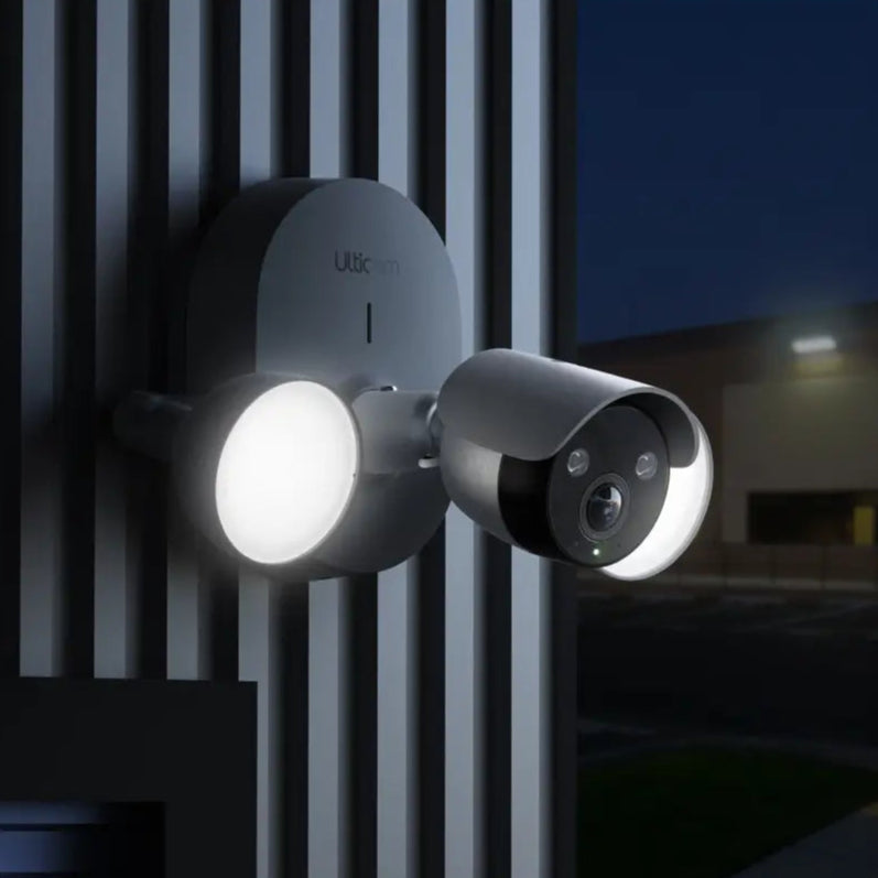 IQ Floodlight Wi-Fi